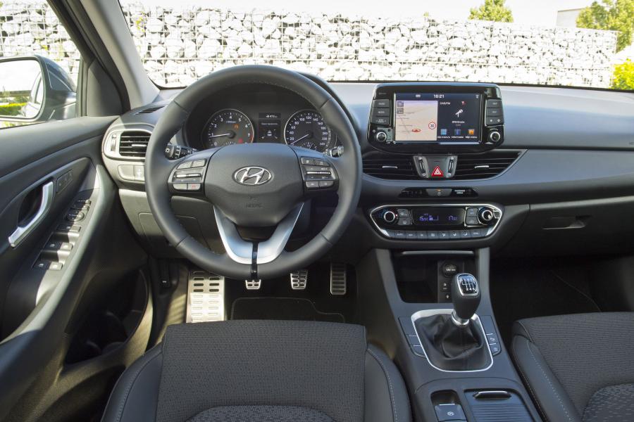 Торпедо Hyundai i30 Wagon (PD) 2017 года  (WW) (фото 35 из 45)